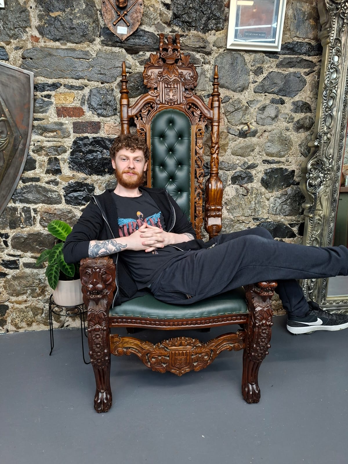 Image of Jelly the cat doing big sleep